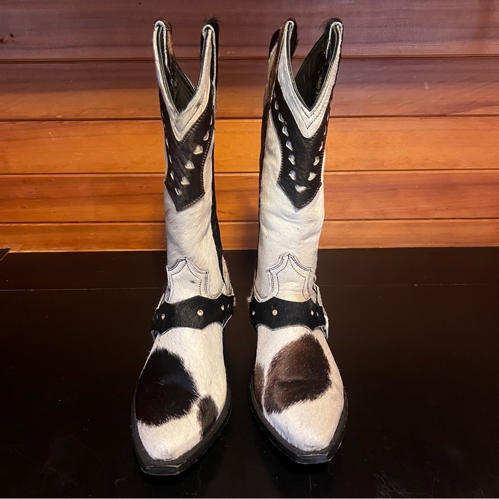 Hair on Hide Agave Boot Cowboy Boots Cowhide w Hearts and Sparkly Harness NWOT